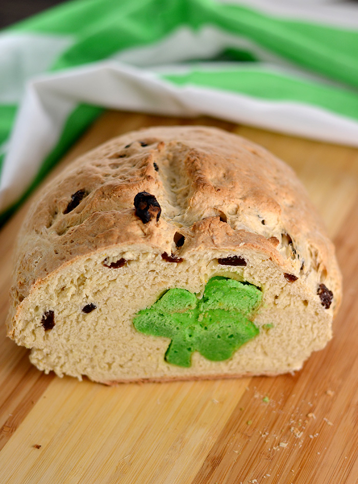 Peekaboo Irish Soda Bread | impeckableeats.com